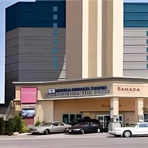 Tower At Fallsview מפלי הניאגרה